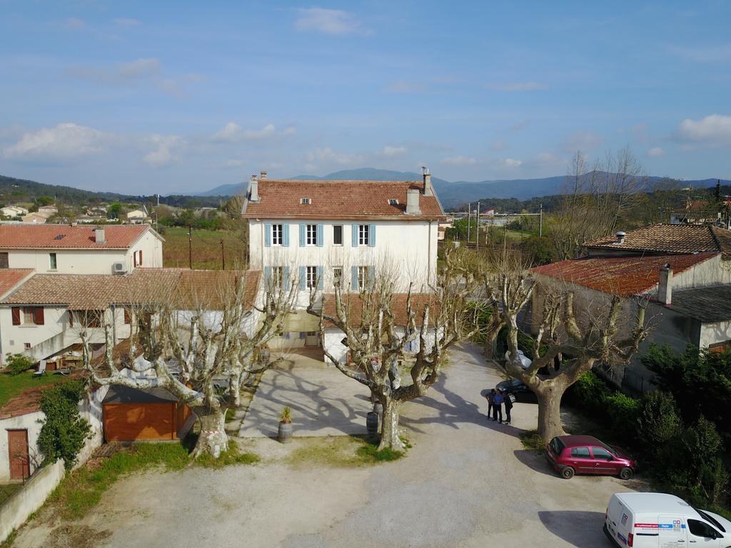 Hotel Restaurant Le Castel Fleuri Carnoules  المظهر الخارجي الصورة