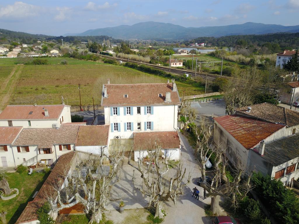 Hotel Restaurant Le Castel Fleuri Carnoules  المظهر الخارجي الصورة